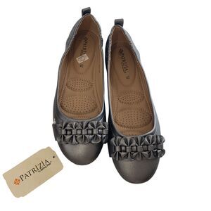 NEW Patrizia by Spring Step Women's Silver Flats. Size 40